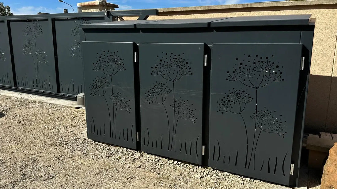 Cache poubelles 3 bacs et portail sur mesure - Fabrication française
