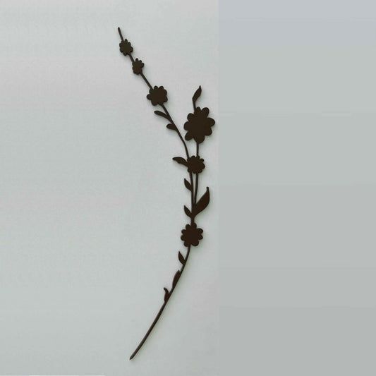 Fleur sur tige en aluminium découpée au laser et revêtue d'une peinture époxy thermolaquée de coloris au choix parmi ceux proposés. Idéale pour être planter dans des jardins, jardinière, pot de fleur, en intérieur comme en extérieur.